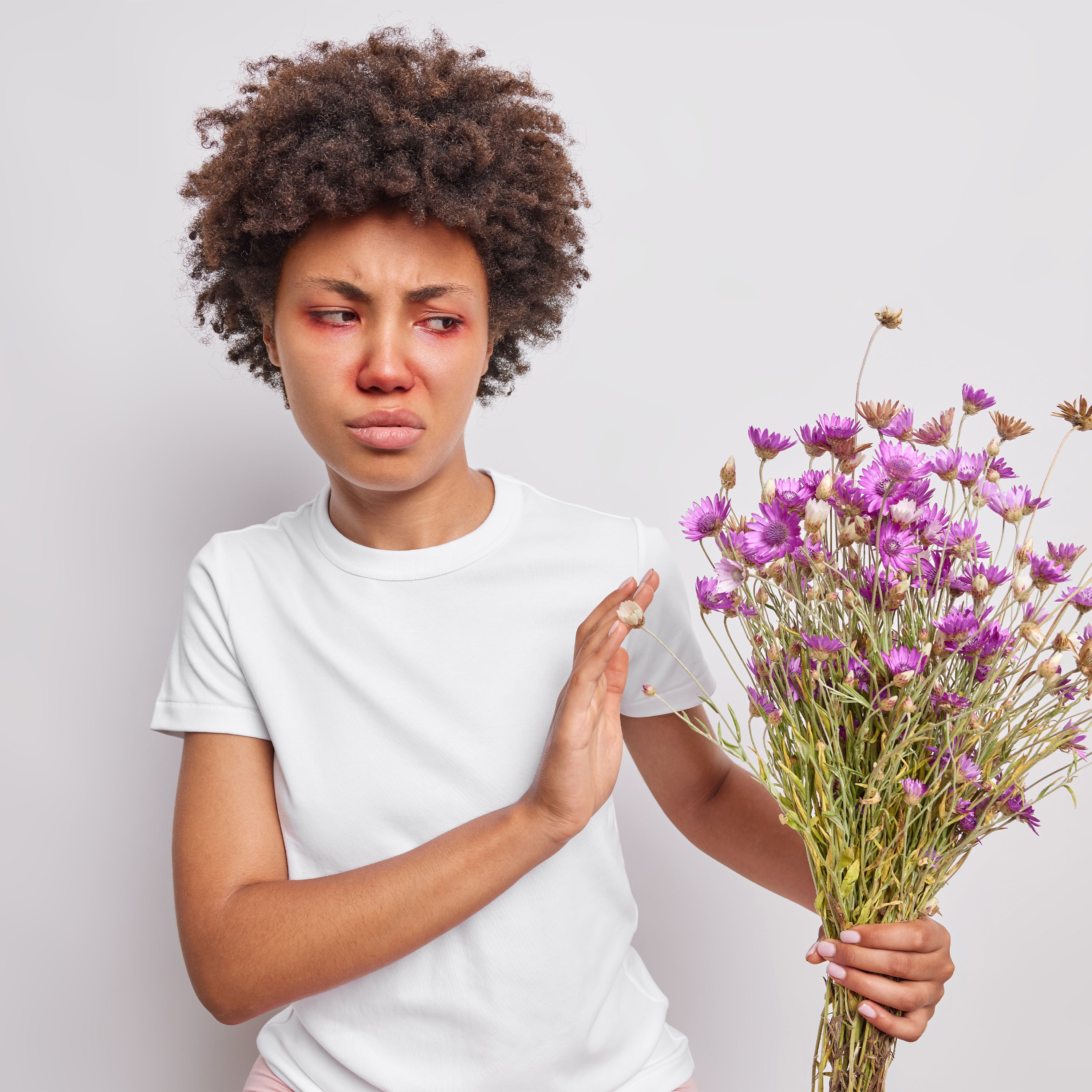 WHAT CAUSES FALL ALLERGIES? SEASONAL ALLERGY SYMPTOMS AND TREATMENT